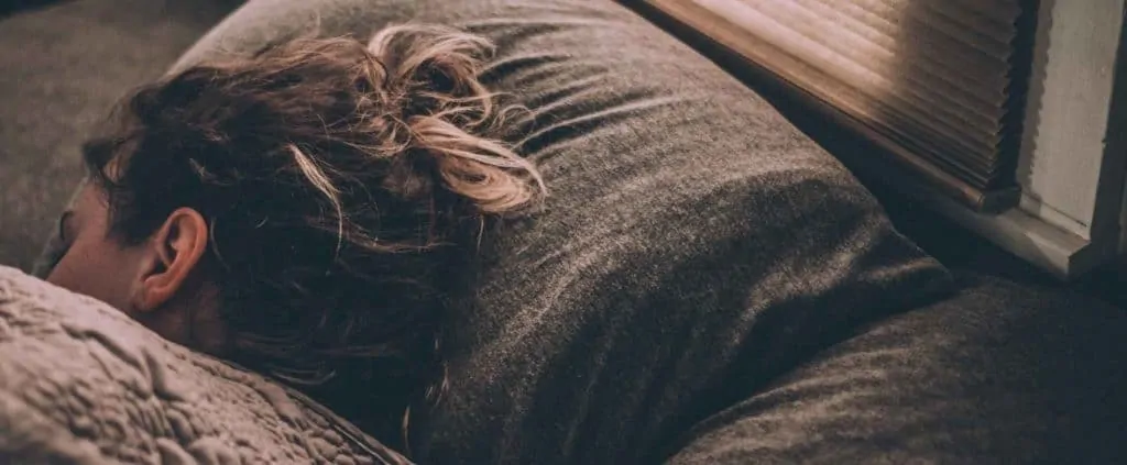 7 Tips to Fall Asleep Faster and Sleep Like a Champion